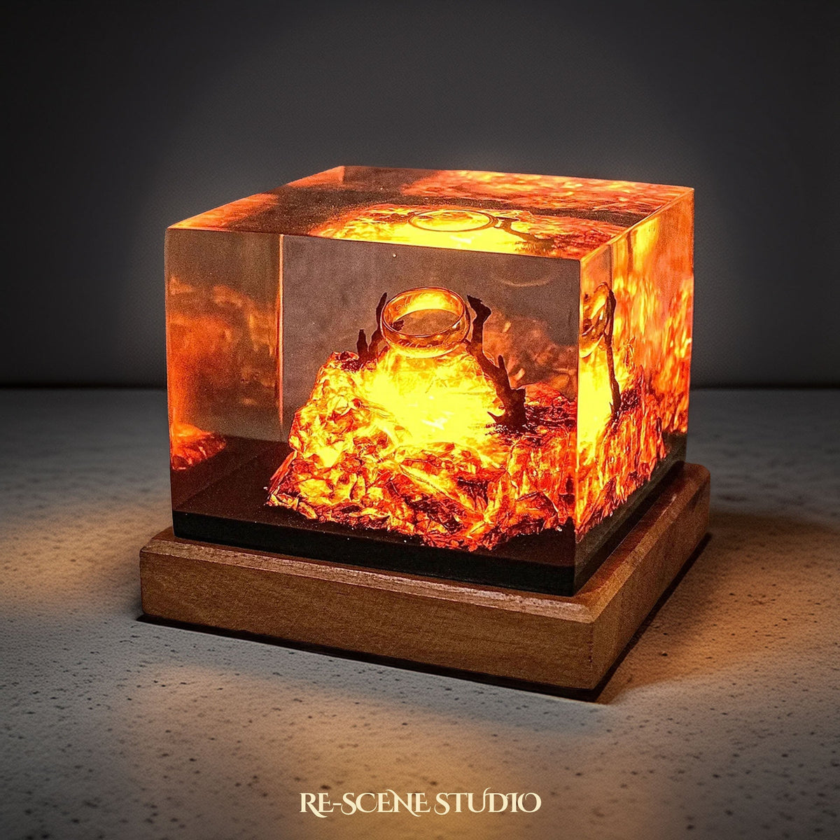 Lava Resin Lamp, The Lord of the Rings — view 2