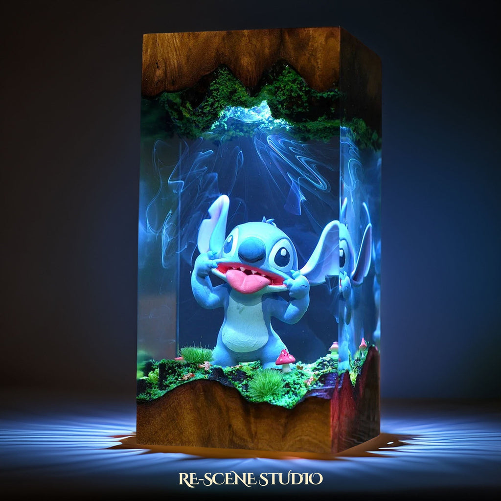 Stitch Resin Lamp V2 — view 2