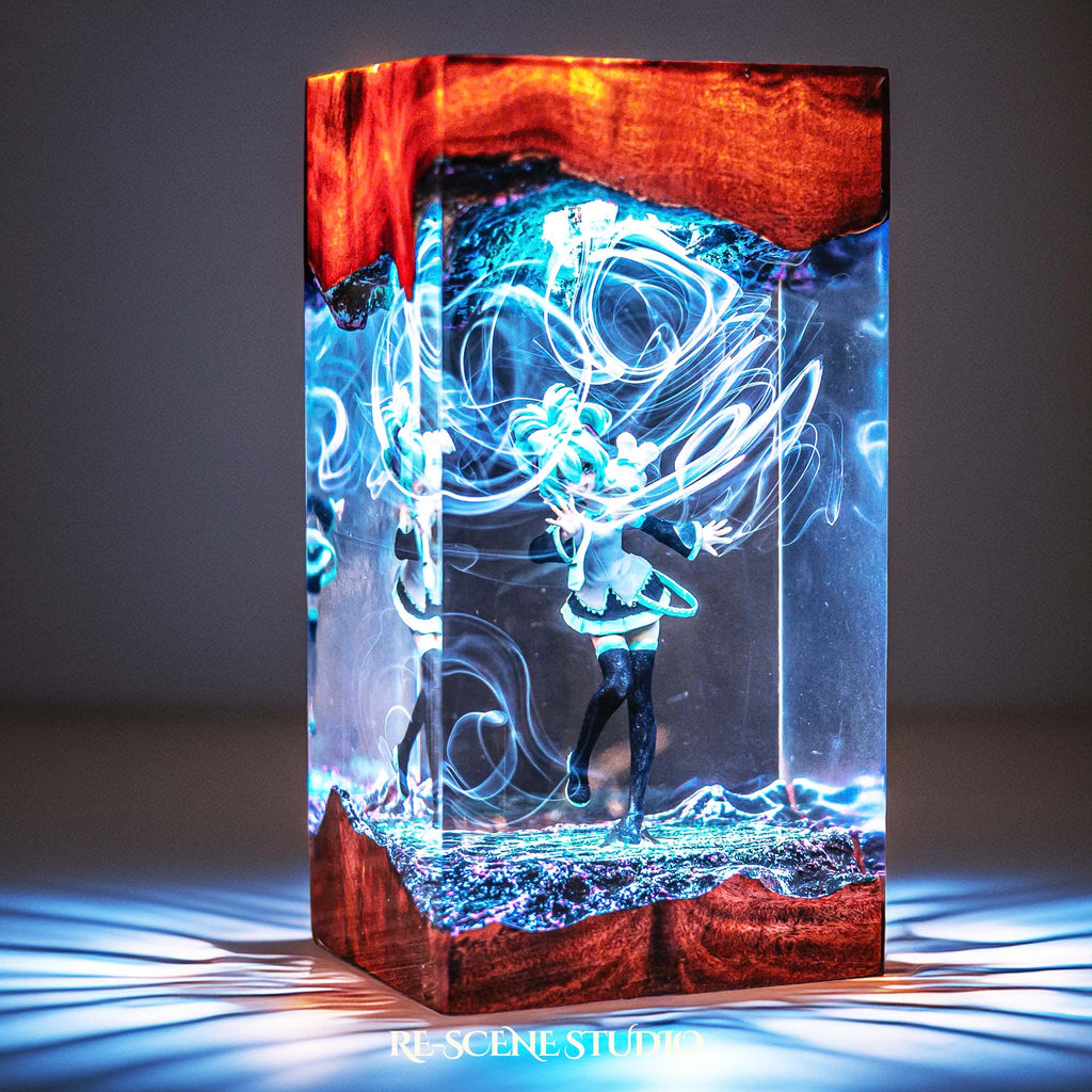 Hatsune Miku Resin Lamp V2 — view 2