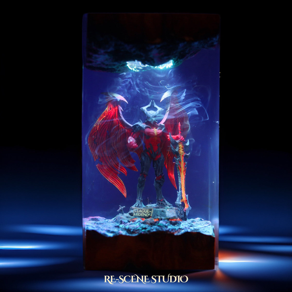 Aatrox Resin Lamp — view 3