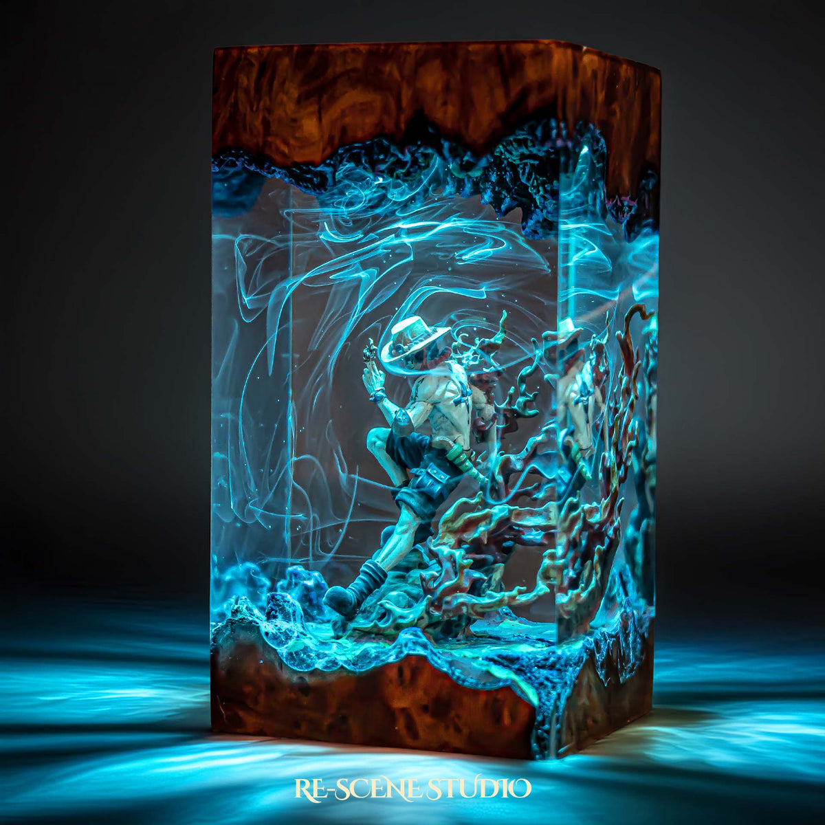 Ace Resin Lamp V1 — view 3