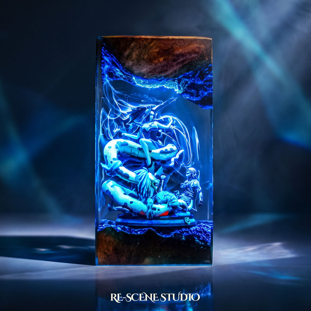 Boa Hancock Resin Lamp