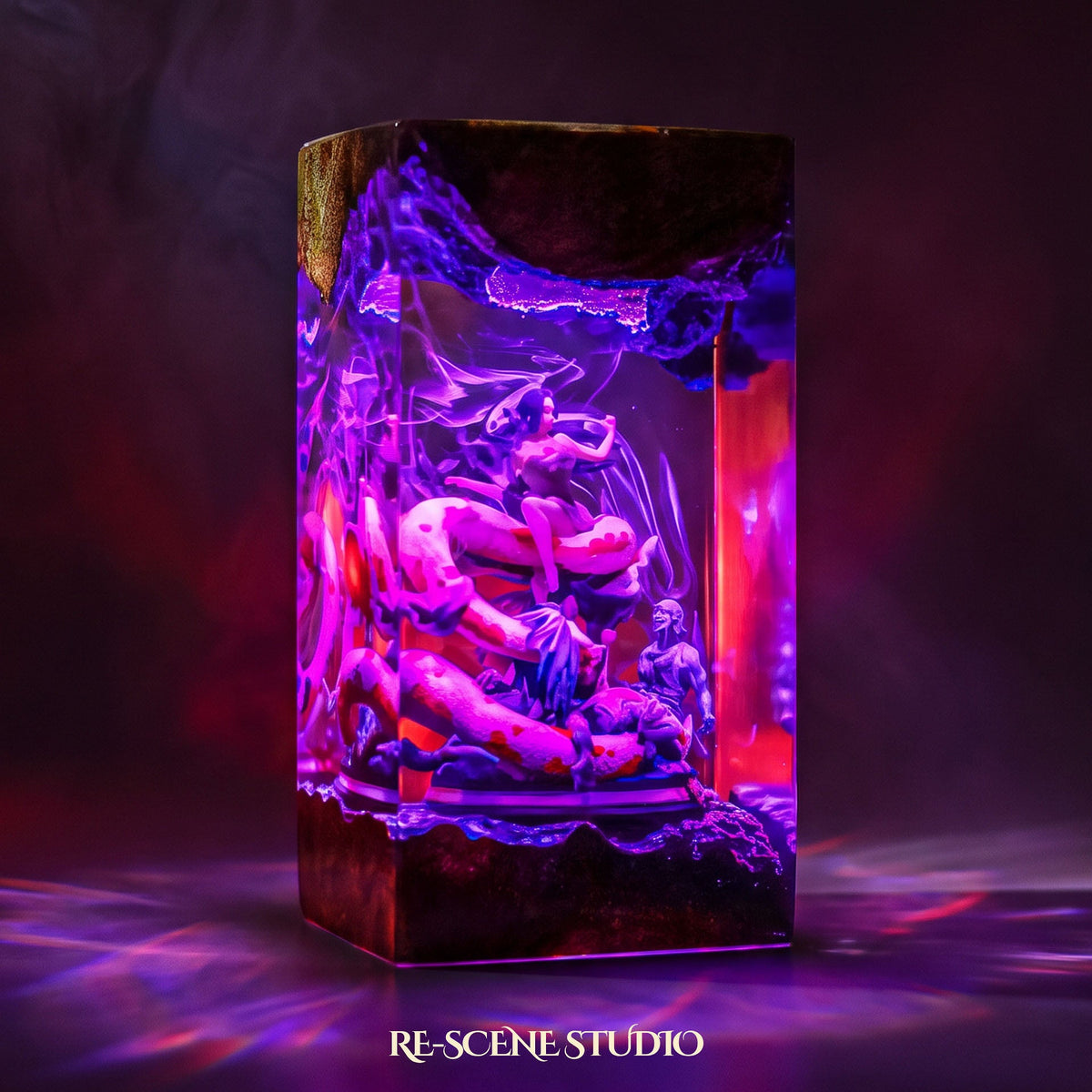 Boa Hancock Resin Lamp — view 4
