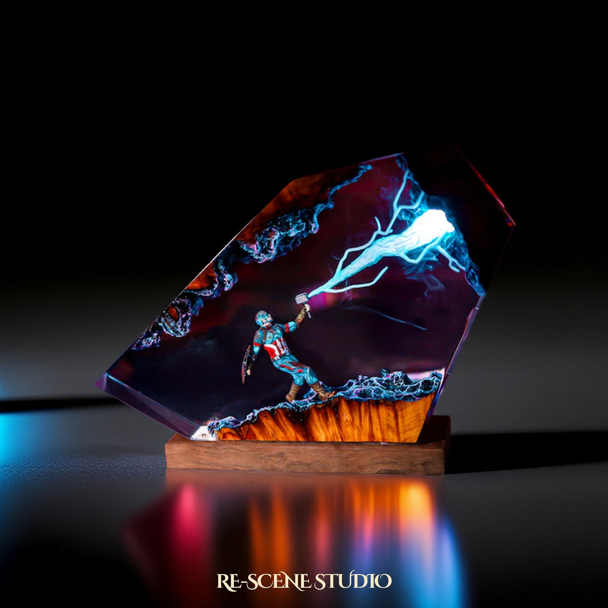 Captain America Resin Lamp V2 — view 3