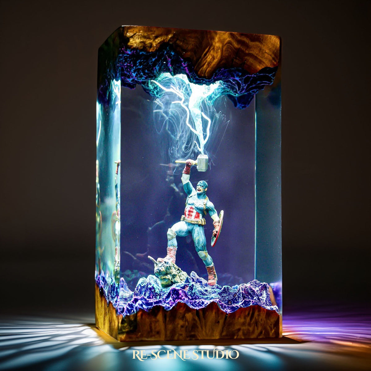 Captain America Resin Lamp V1