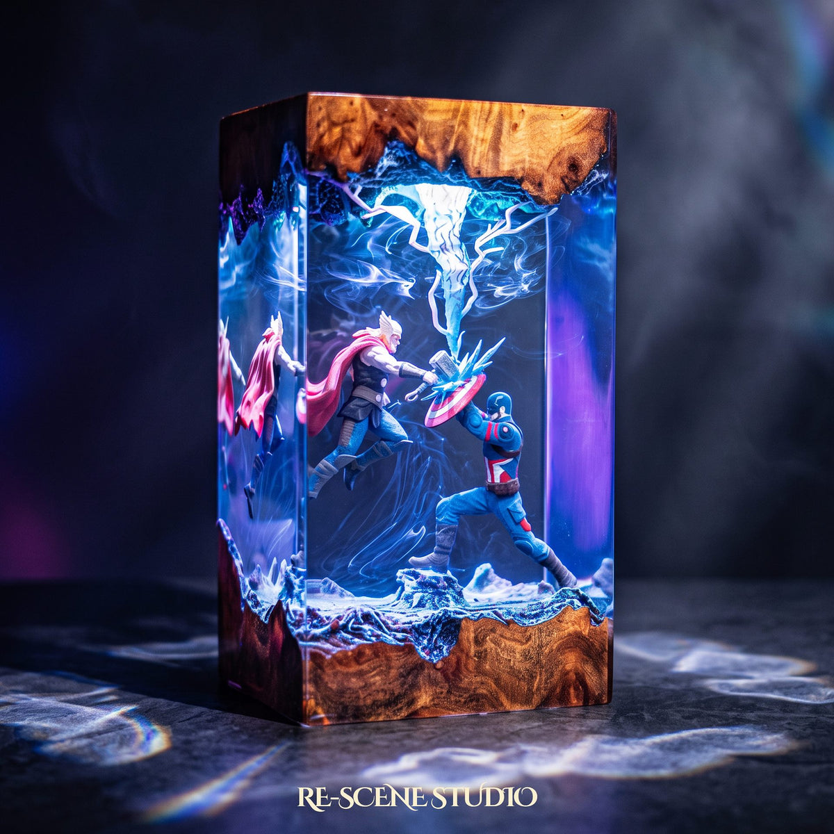 Captain America vs Thor Resin Lamp — view 6