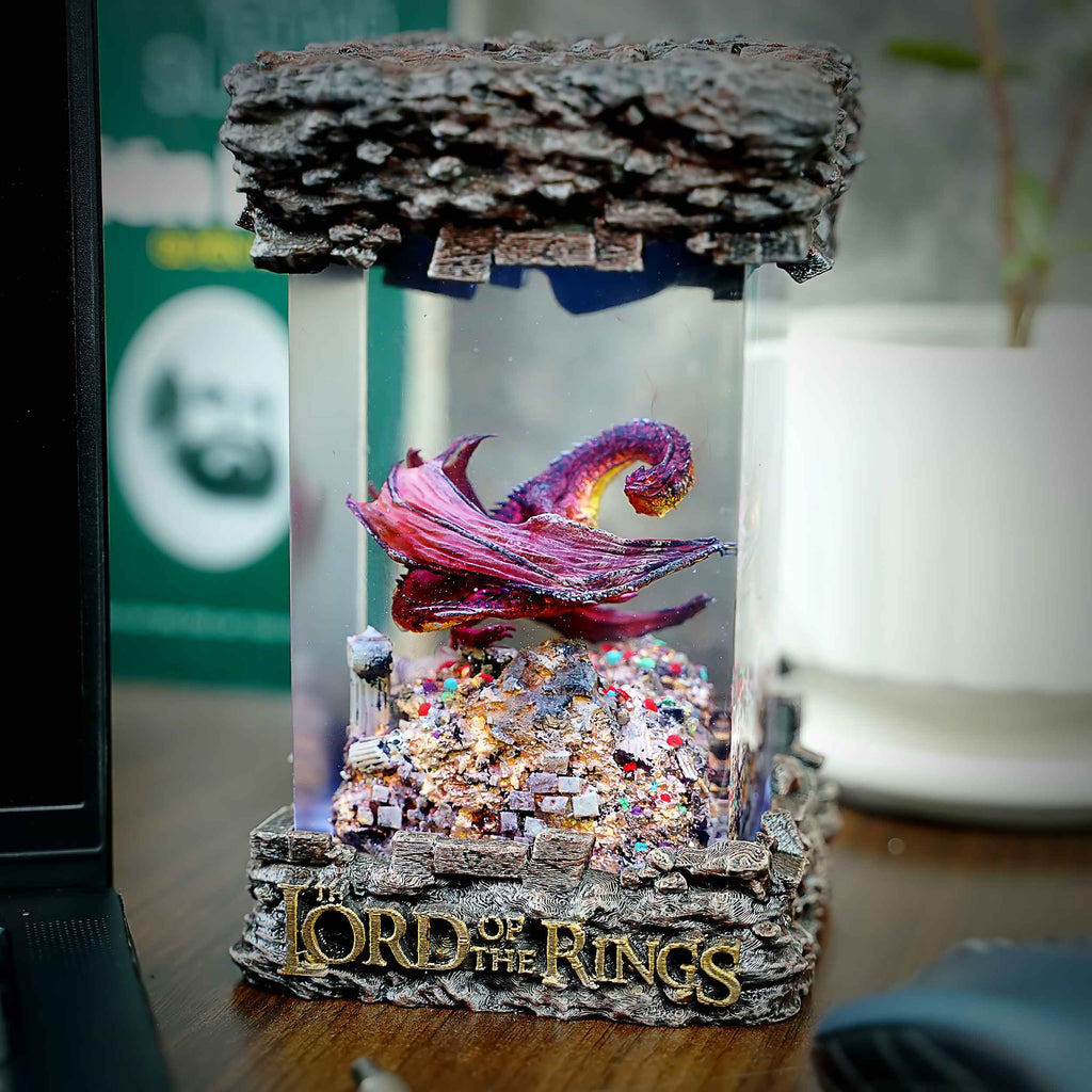 Smaug Resin Lamp, Lord of the Rings — view 3