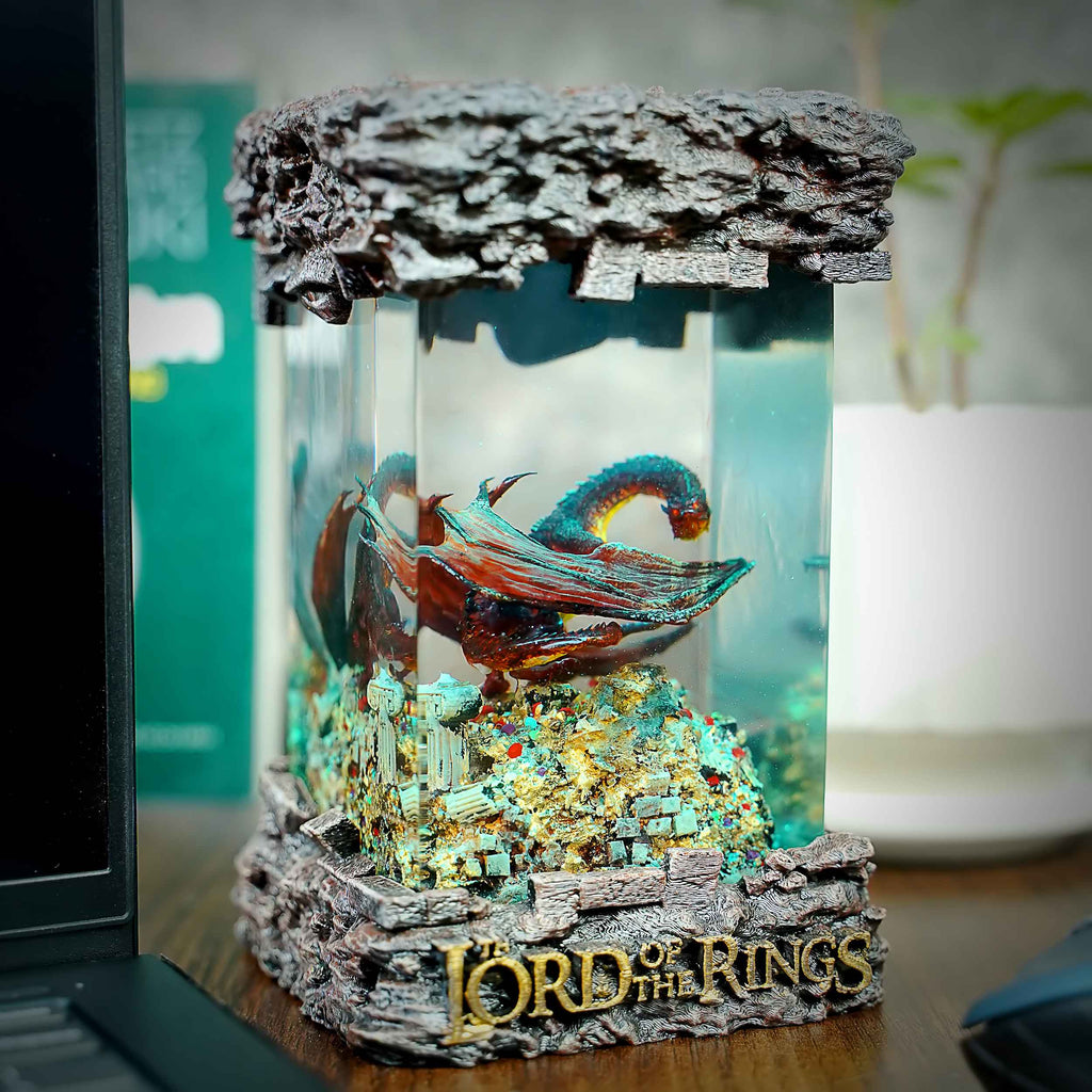 Smaug Resin Lamp, Lord of the Rings — view 7