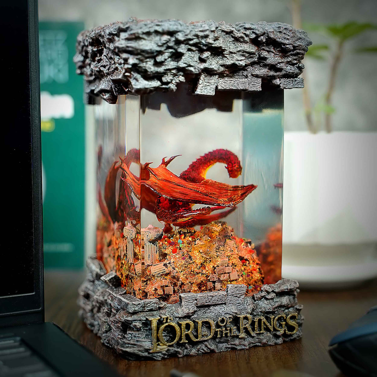 Smaug Resin Lamp, Lord of the Rings — view 8