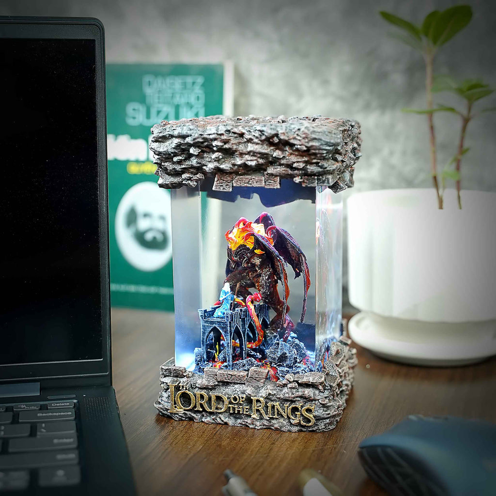 Balrog vs Gandalf Resin Lamp, The Lord of the Rings — view 5