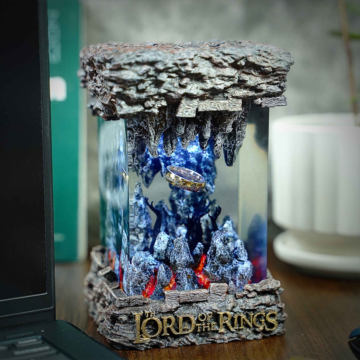 The One Ring Resin Lamp, The Lord of the Rings — view 6