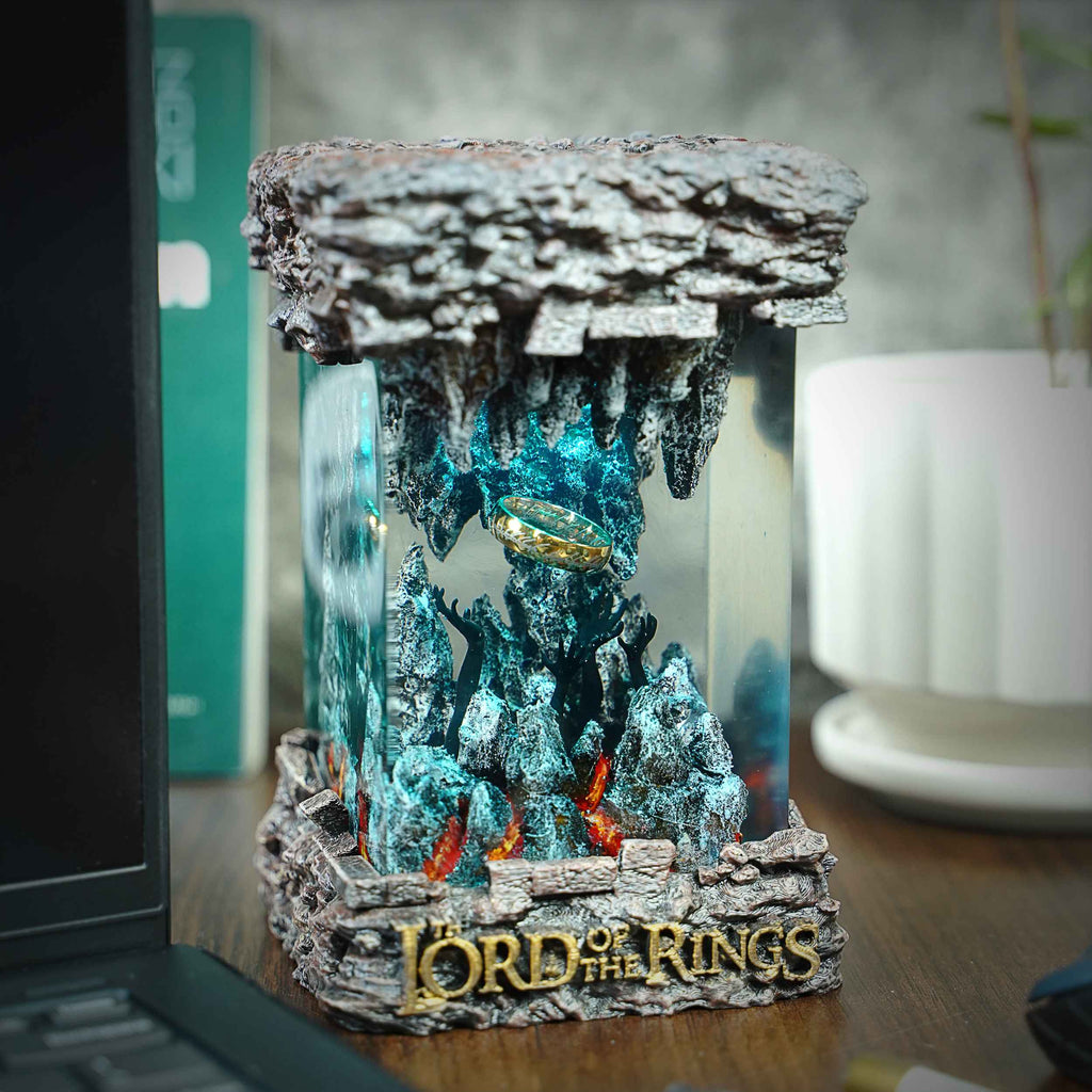 The One Ring Resin Lamp, The Lord of the Rings — view 7