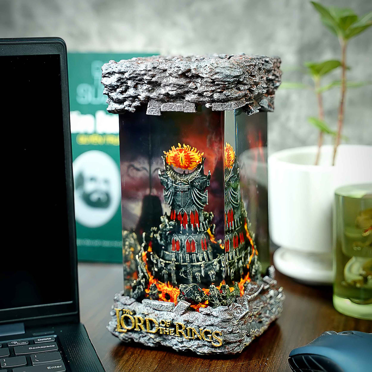 Eye of Sauron Resin Lamp, The Lord of the Rings — view 2
