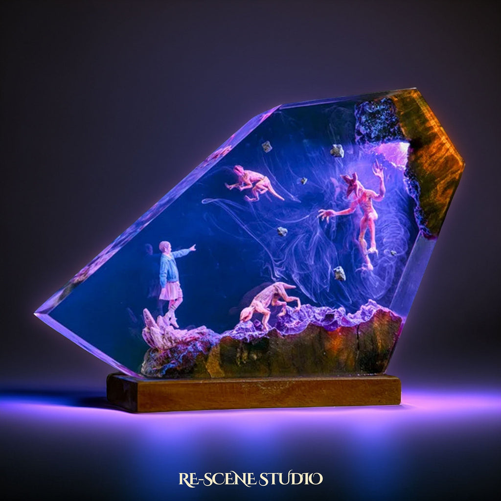 Eleven vs Demogorgon Resin Lamp — view 7