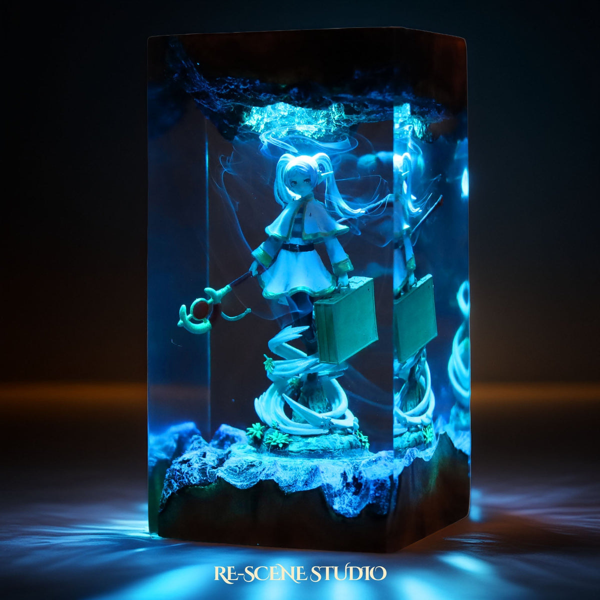 Frieren Resin Lamp — view 6