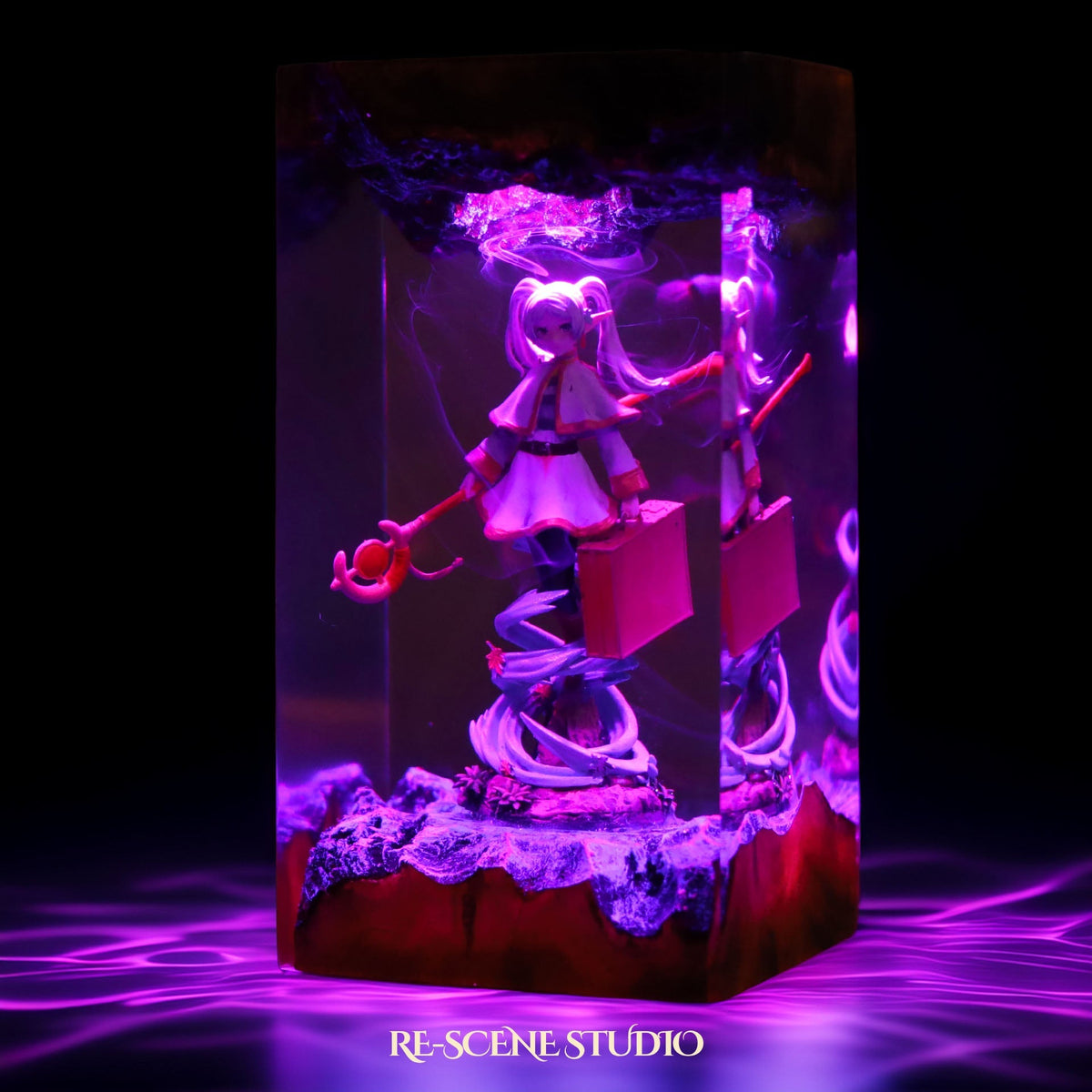 Frieren Resin Lamp — view 7