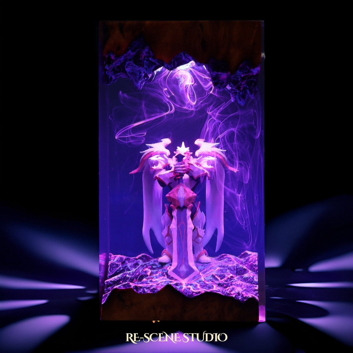 Garen Resin Lamp — view 3