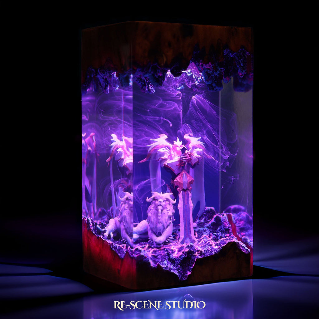 God-King Garen Resin Lamp — view 5
