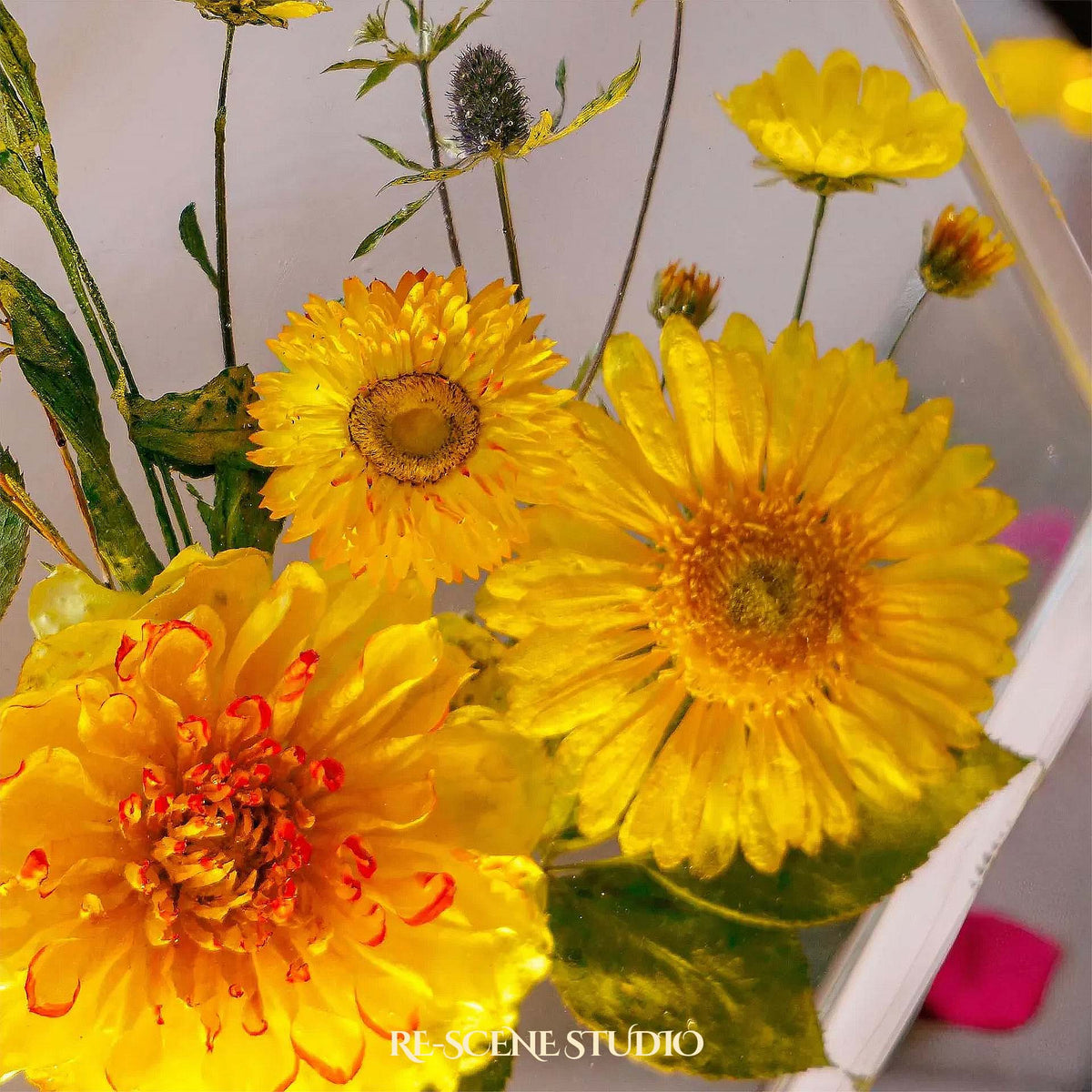 Golden Daisy Blossom Resin Lamp — view 3