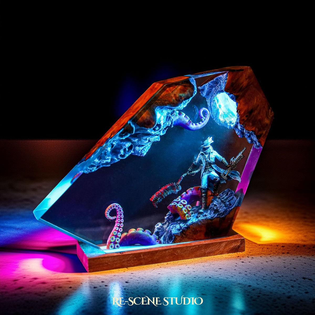 Bloodborne Hunter Resin Lamp — view 6