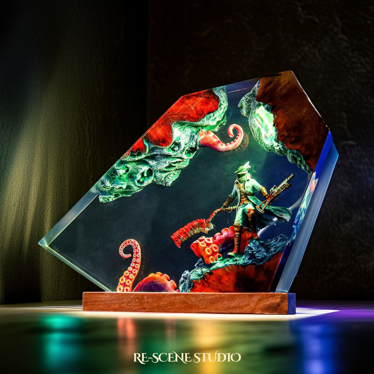 Bloodborne Hunter Resin Lamp — view 8