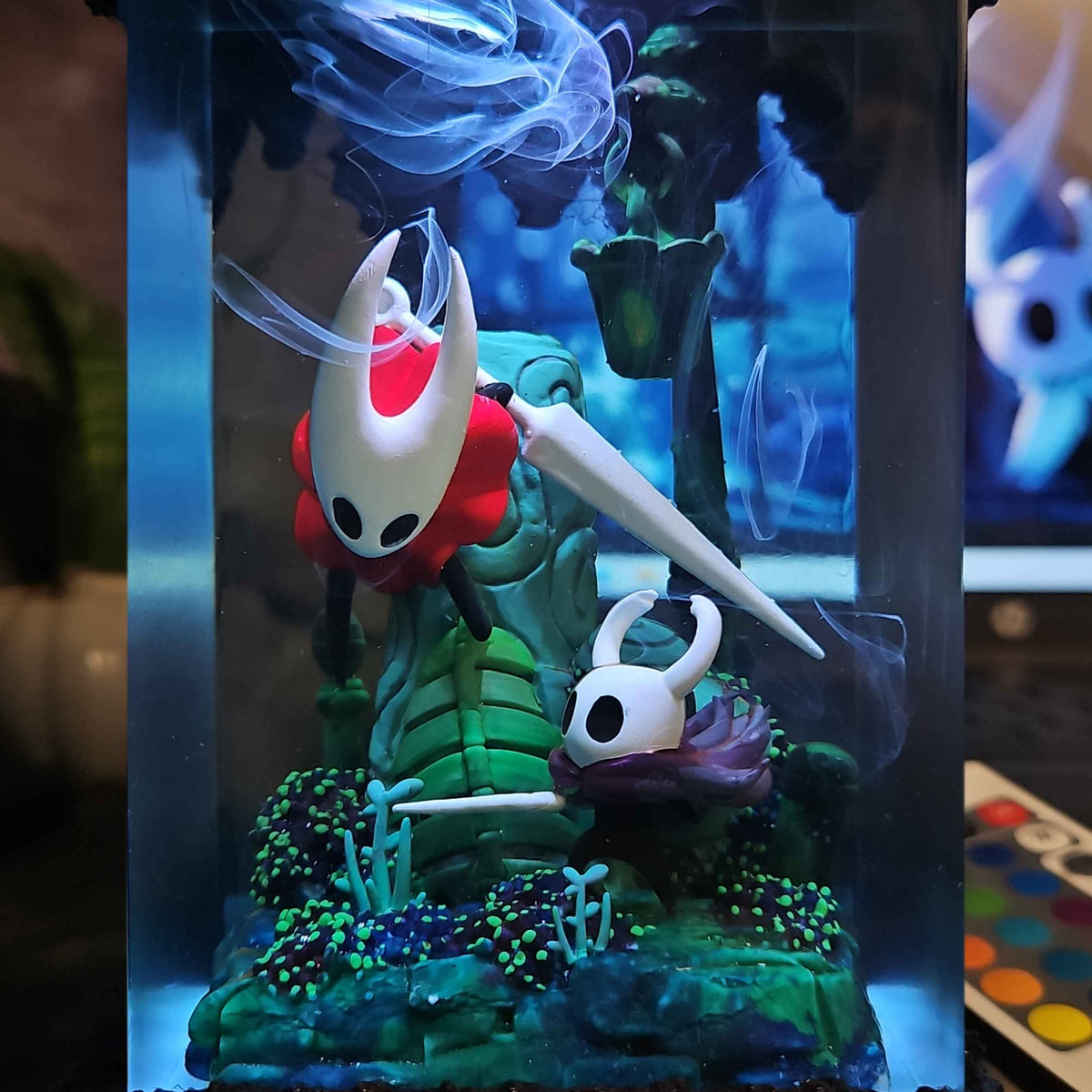 Hornet & The Knight Resin Lamp — view 4