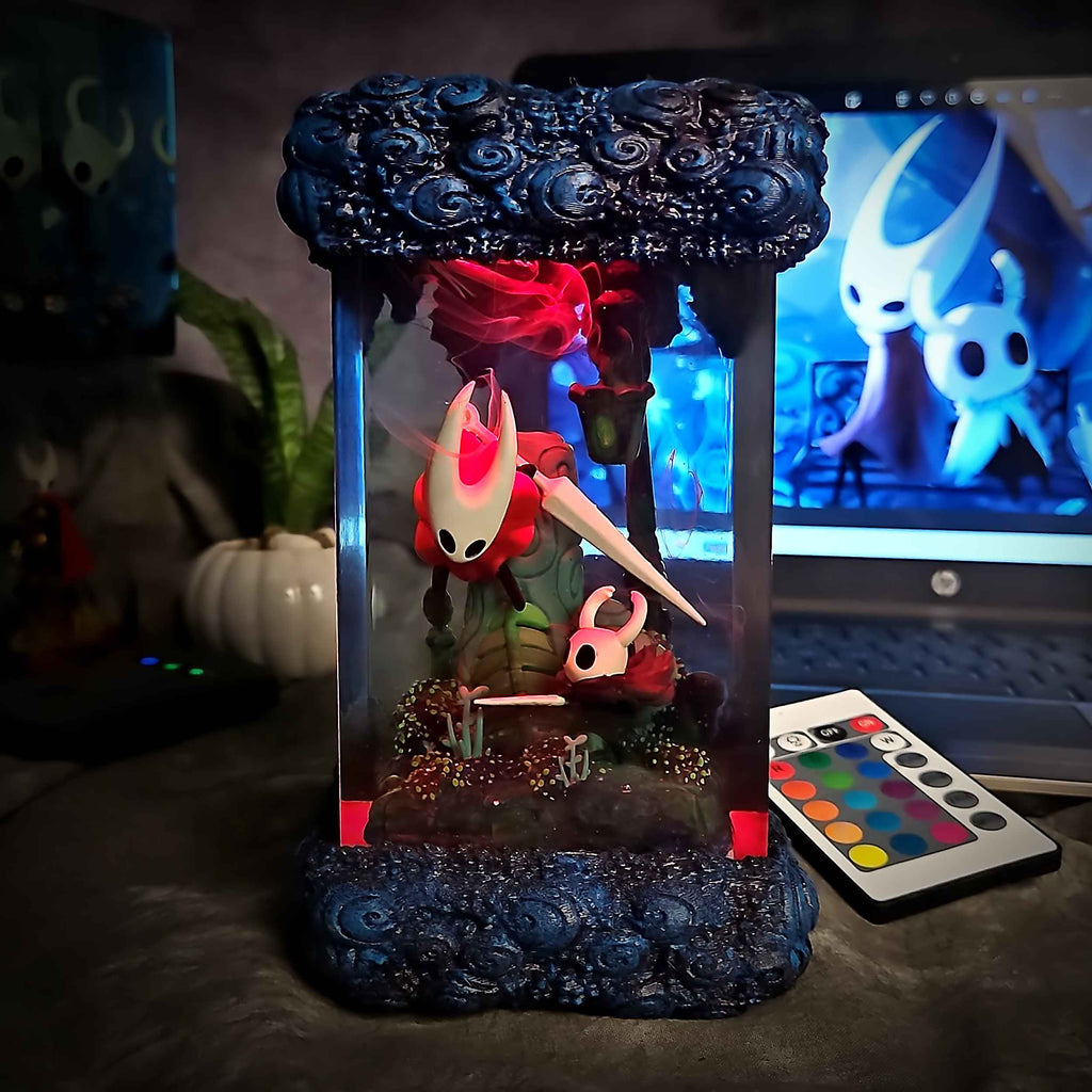Hornet & The Knight Resin Lamp — view 6
