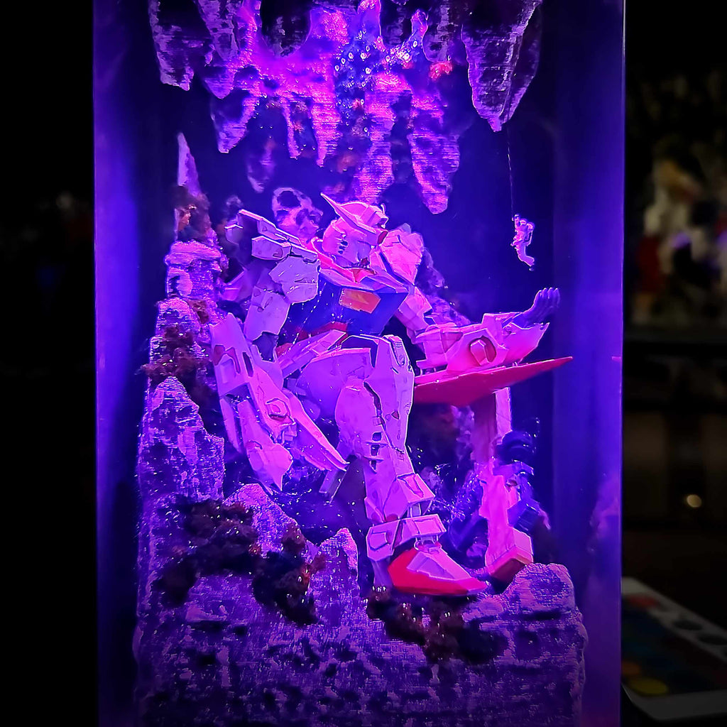 RX-78-2 Gundam Resin Lamp — view 3
