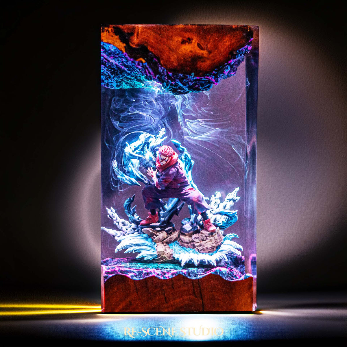 Yuji Itadori Resin Lamp