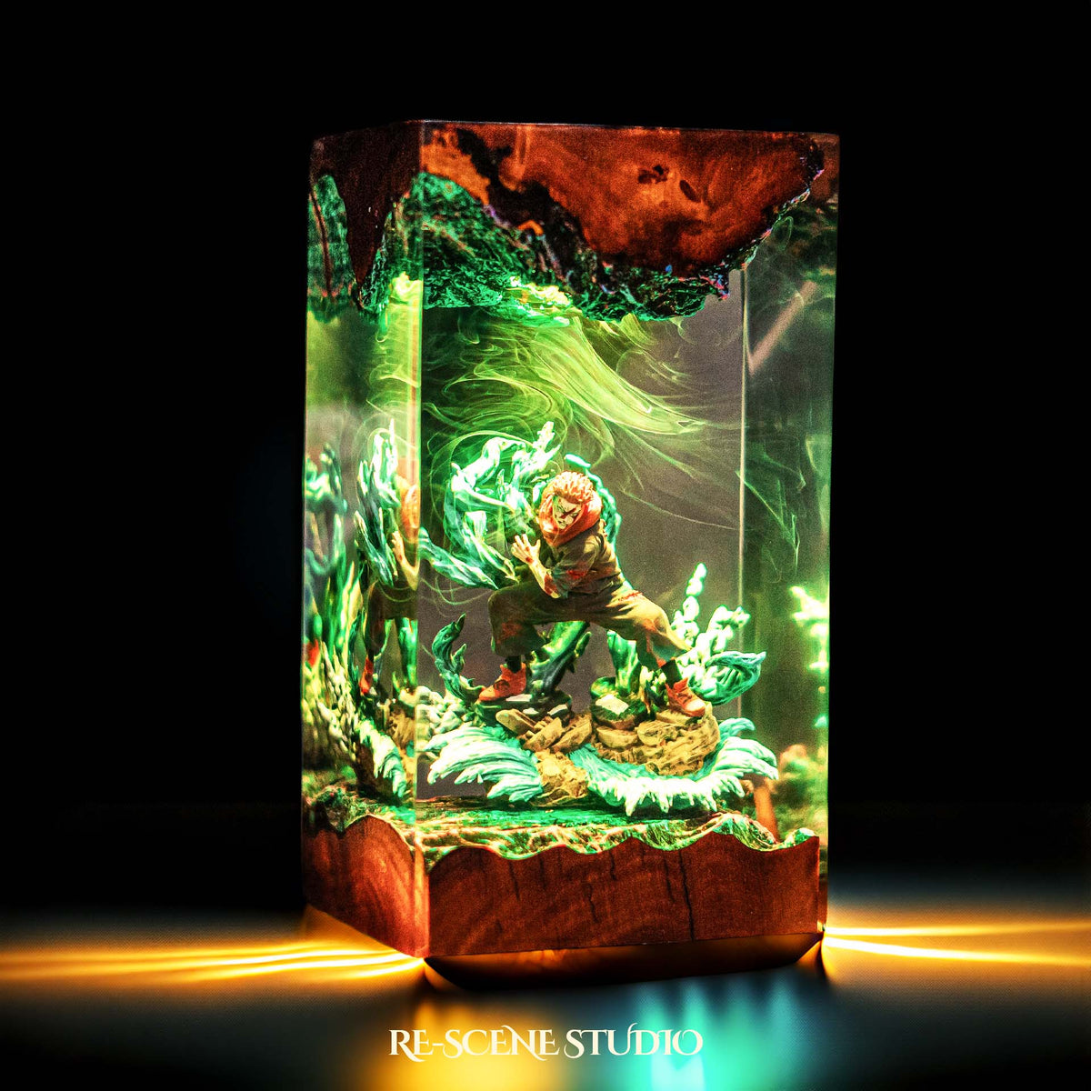 Yuji Itadori Resin Lamp — view 8