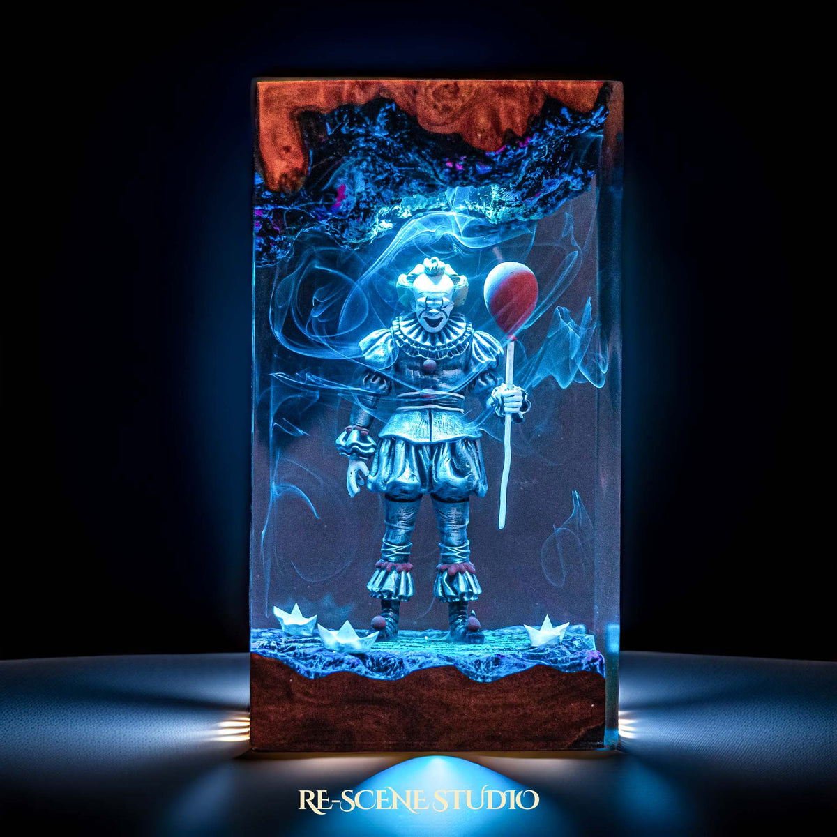 Pennywise Resin Lamp — view 3
