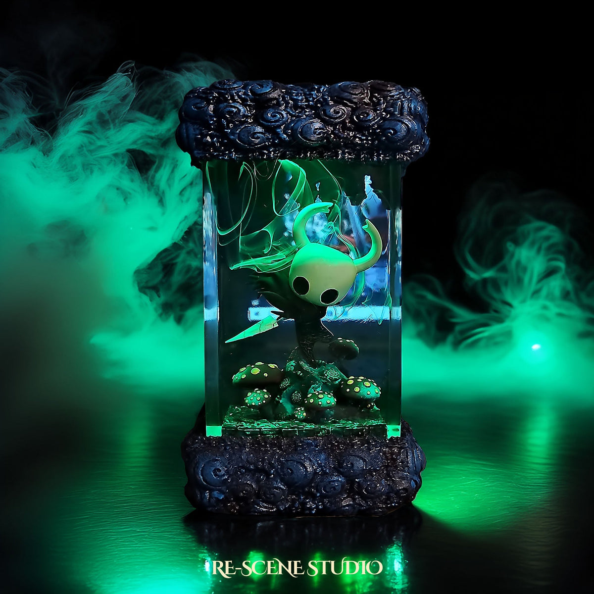 The Knight Resin Lamp V2