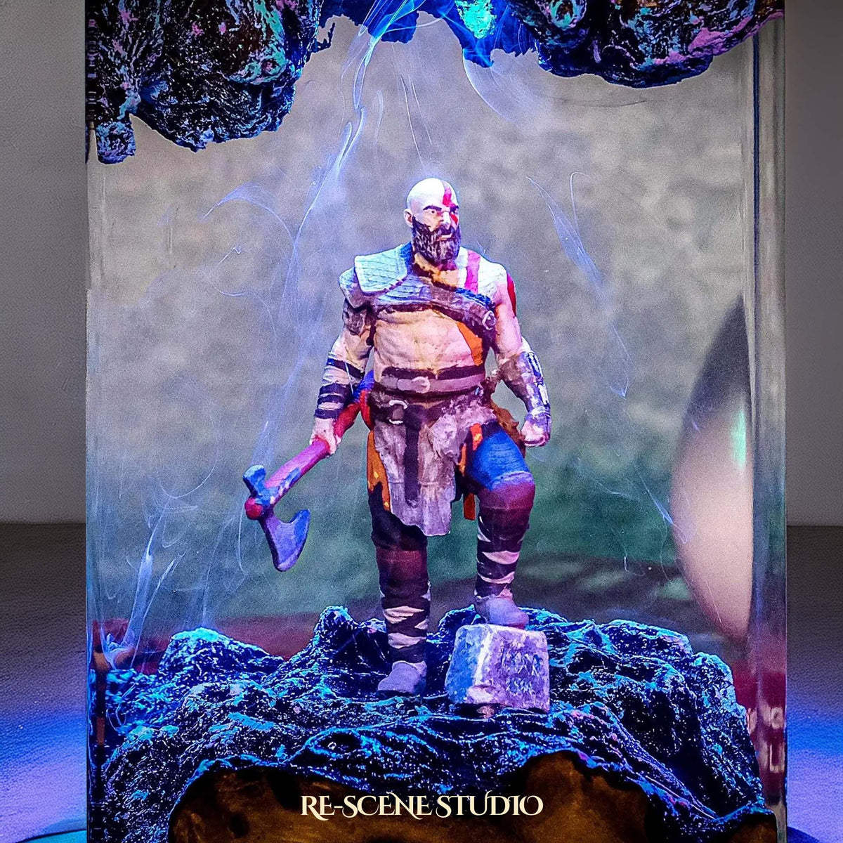Kratos Resin Lamp — view 4