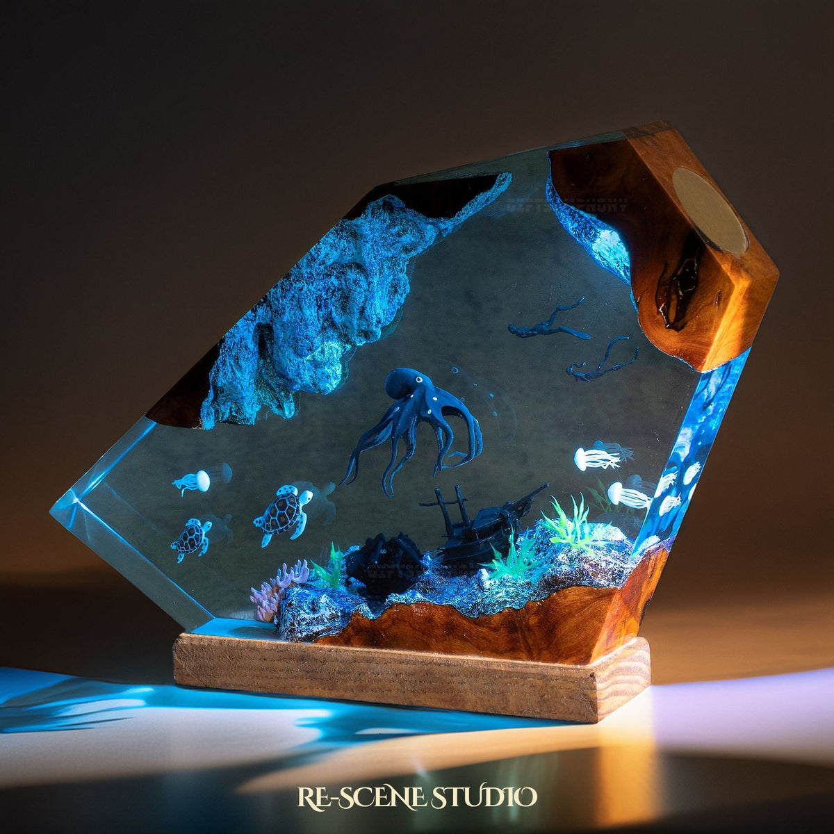 Deep Sea Octopus & Divers Resin Lamp — view 2
