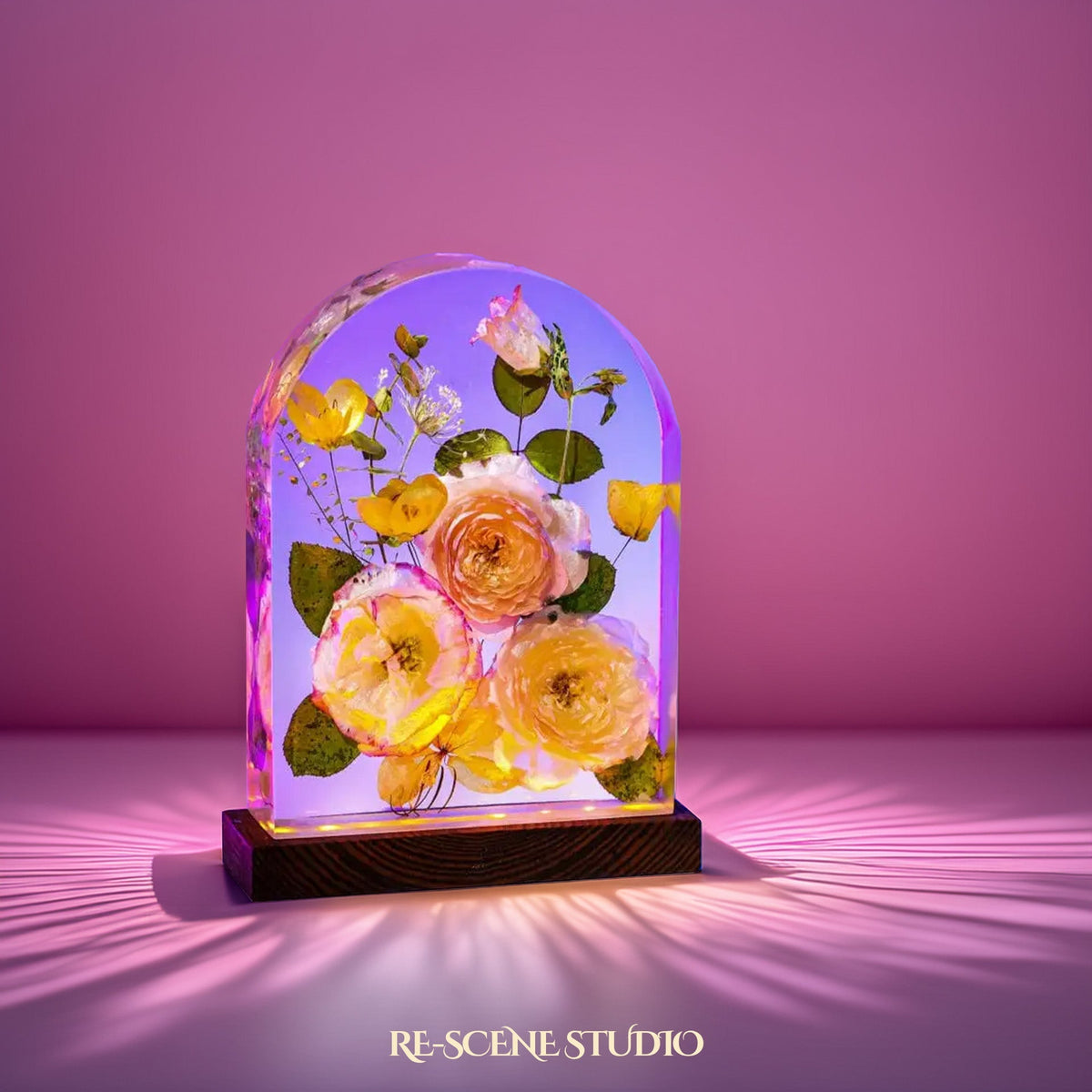 Lisianthus Bouquet Resin Lamp — view 4