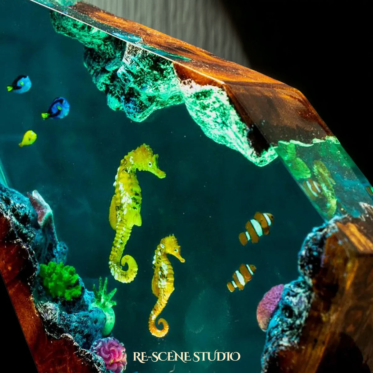 Twin Seahorses Resin Lamp — view 2