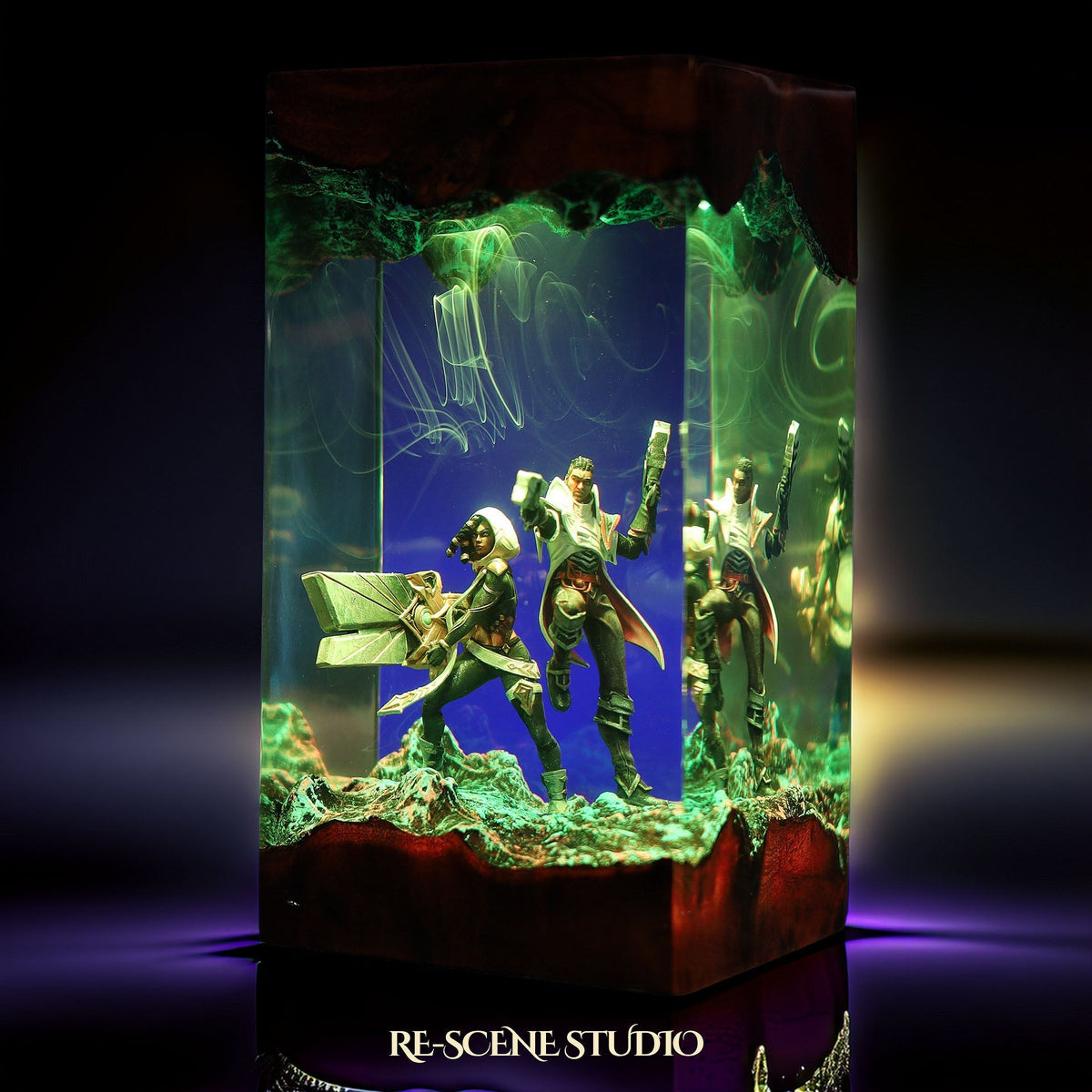 Senna & Lucian Resin Lamp — view 5