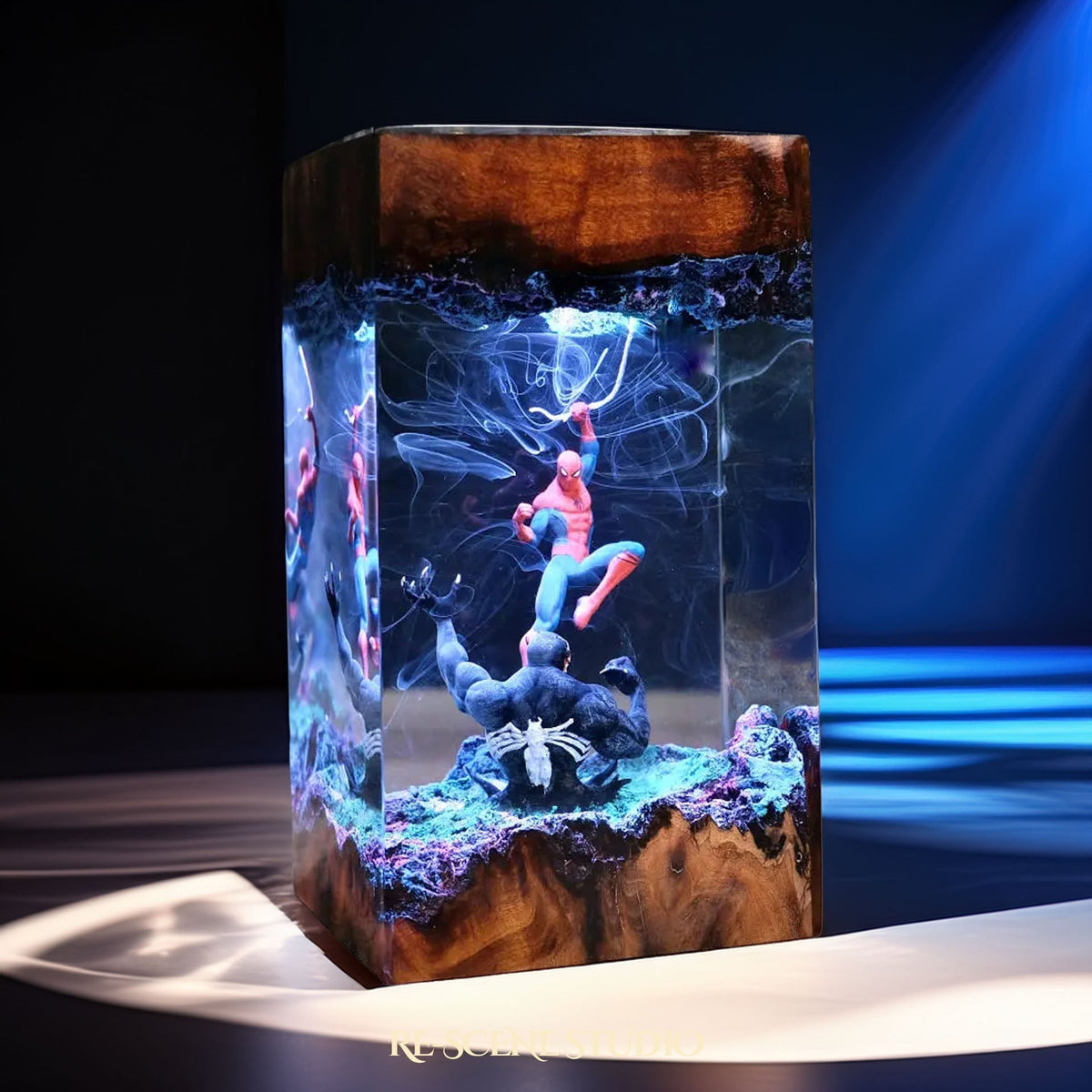 Spider-Man vs Venom Resin Lamp — view 3