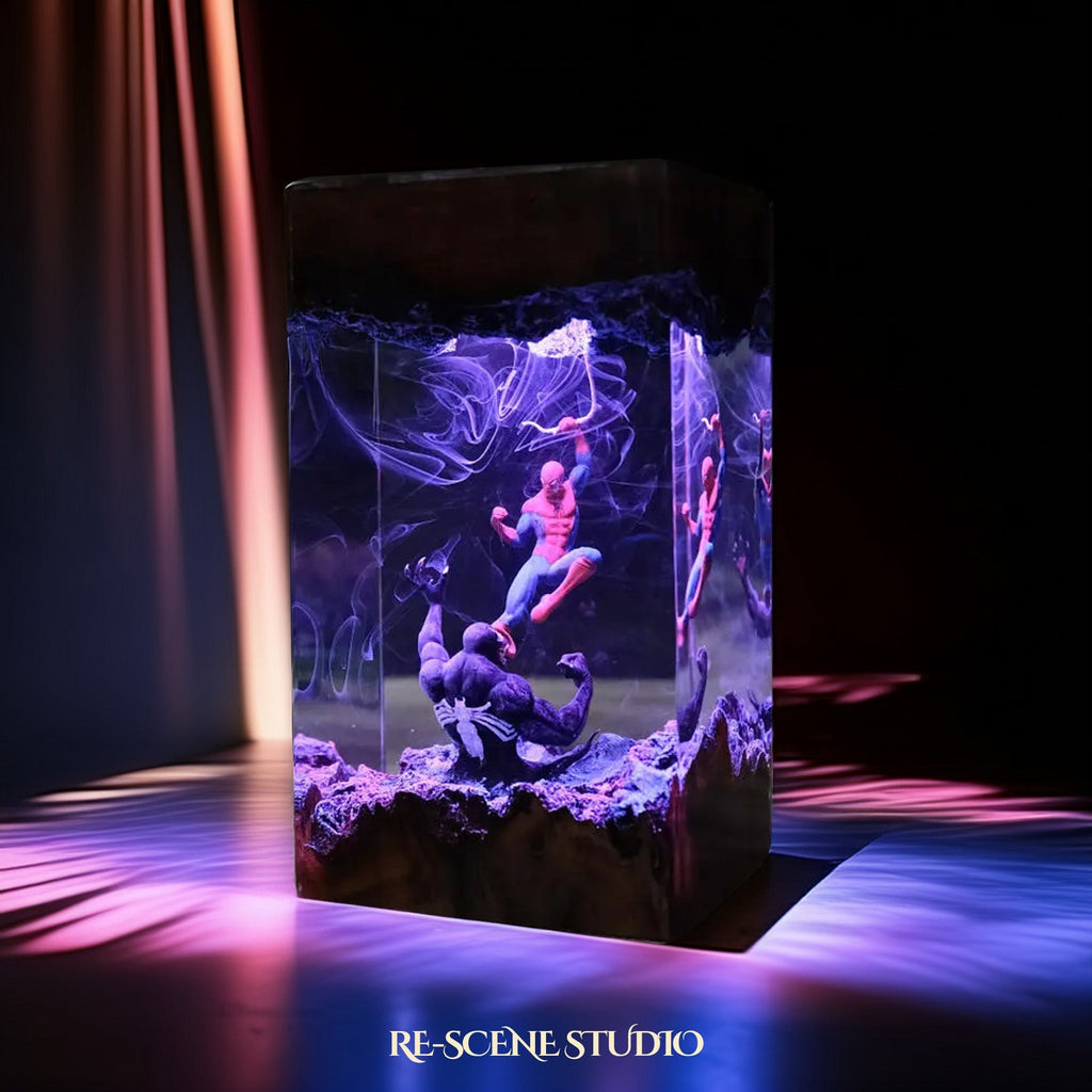 Spider-Man vs Venom Resin Lamp — view 4