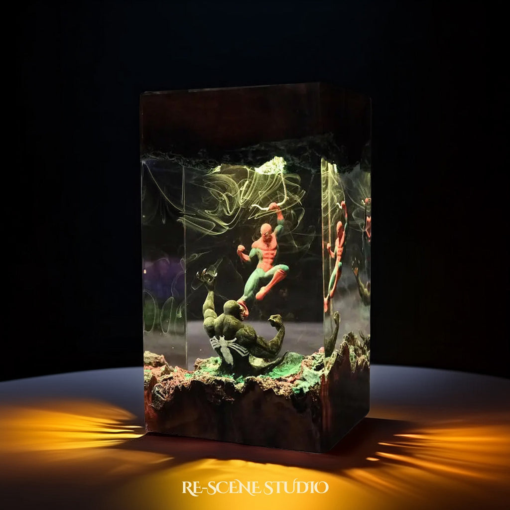 Spider-Man vs Venom Resin Lamp — view 5