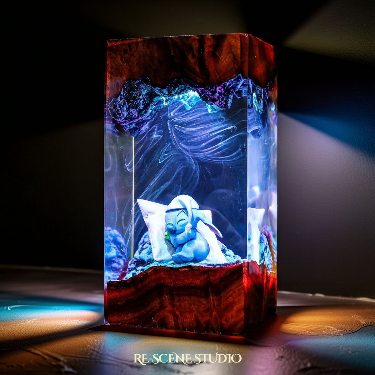 Stitch Resin Lamp V1