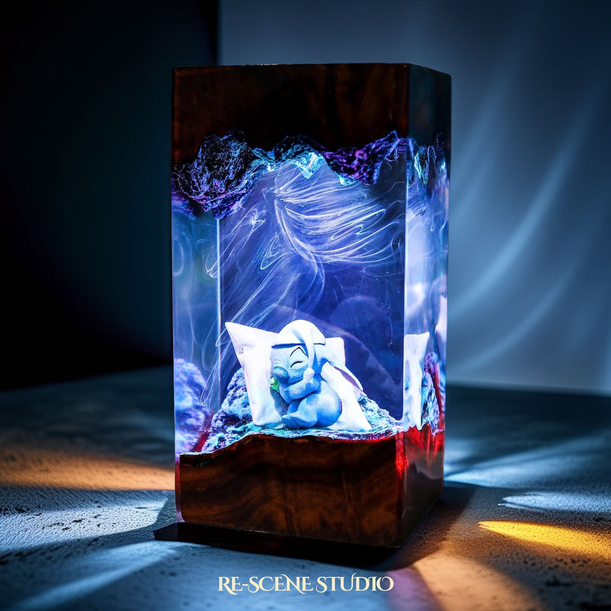 Stitch Resin Lamp V1 — view 2