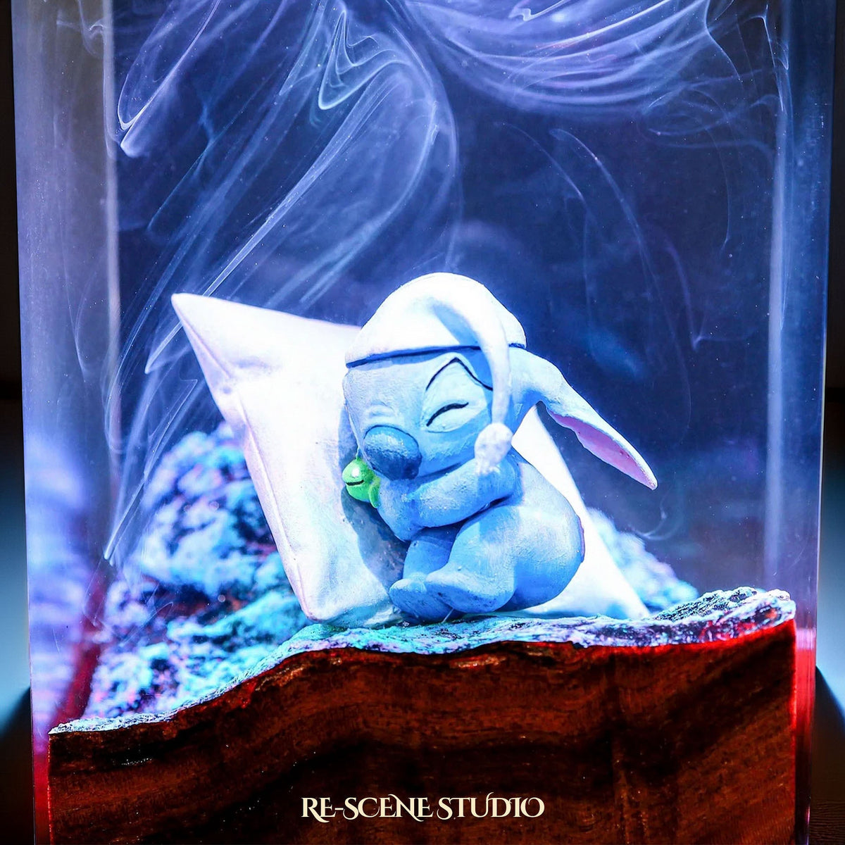 Stitch Resin Lamp V1 — view 6