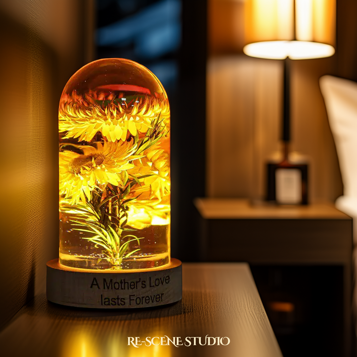 Everlasting Strawflower Resin Lamp — view 2