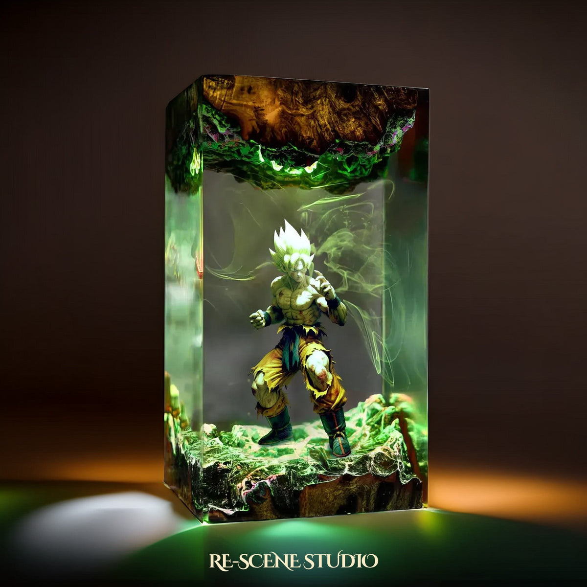 Super Saiyan Goku Resin Lamp — view 3