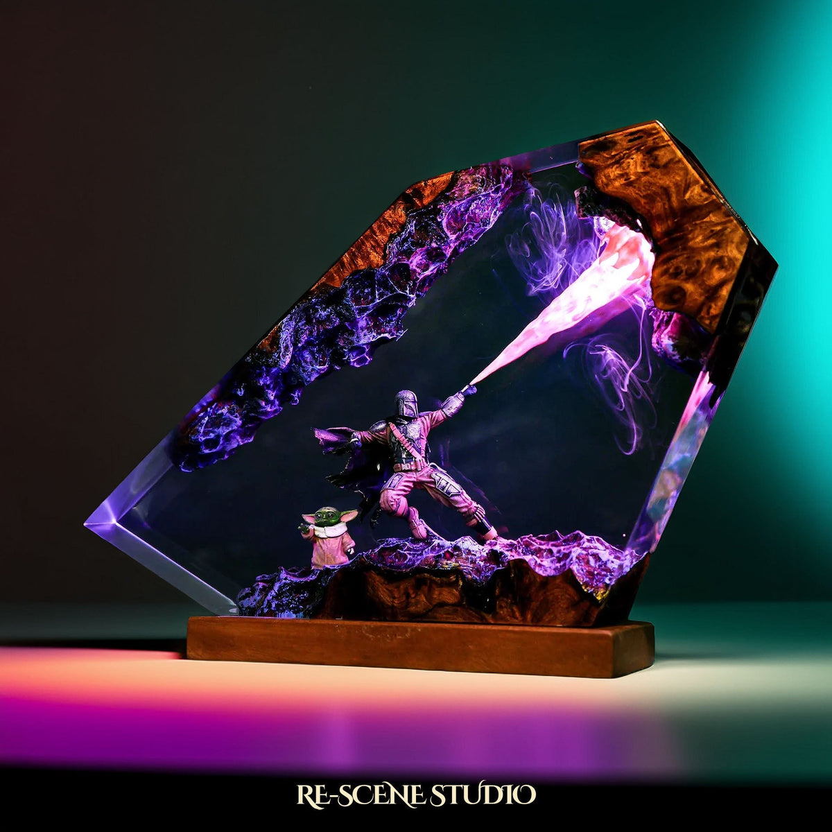 The Mandalorian Resin Lamp — view 4