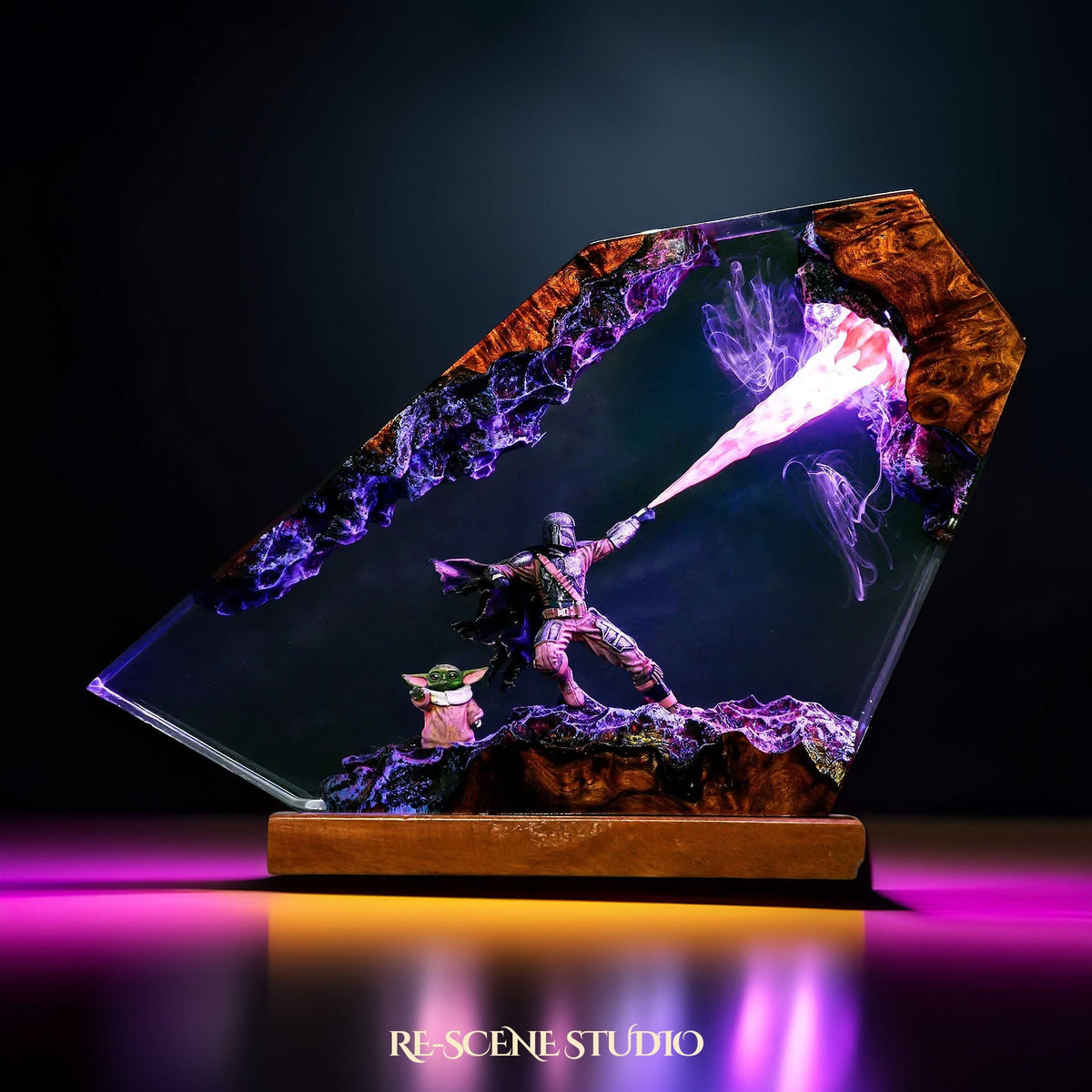 The Mandalorian Resin Lamp — view 7