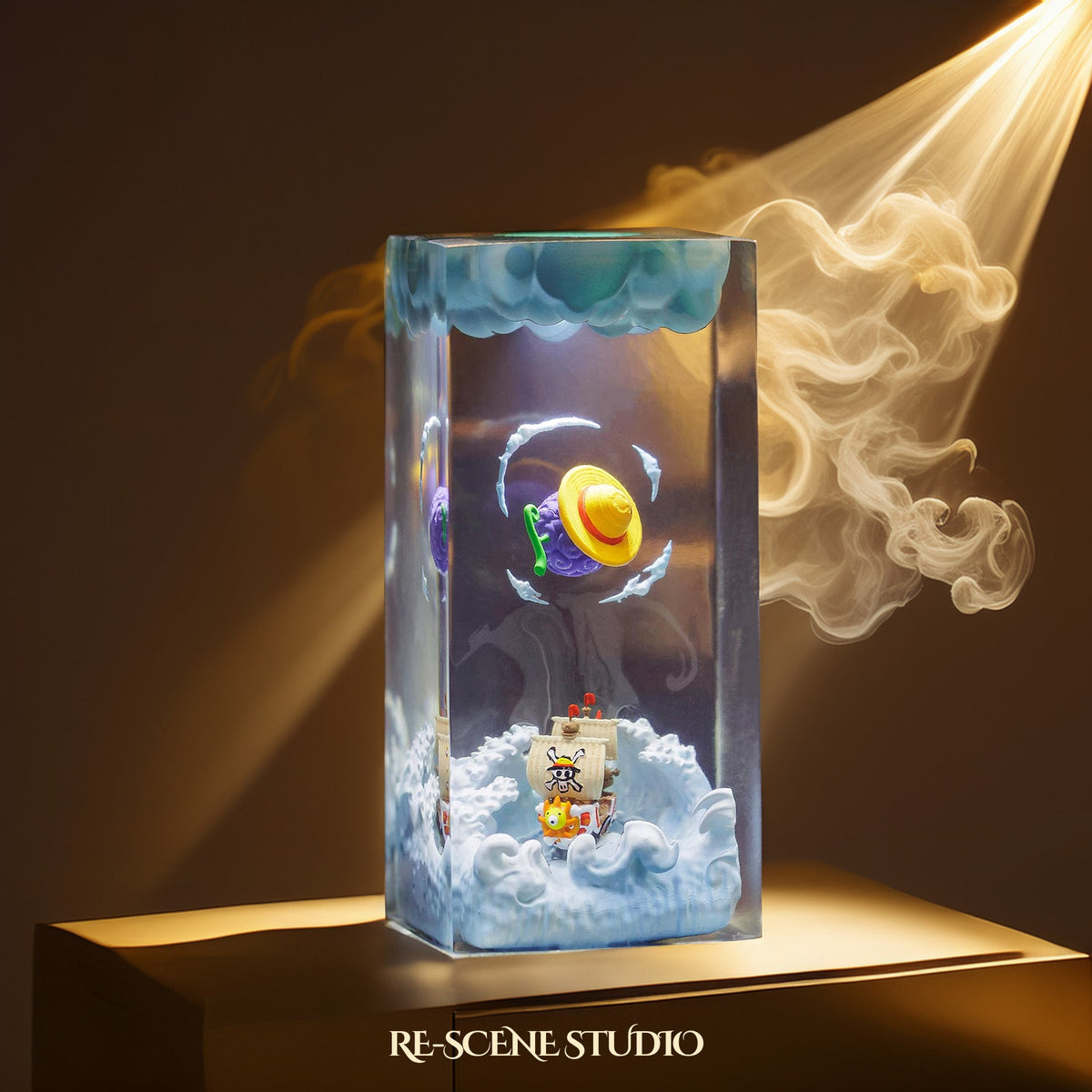 Thousand Sunny Resin Lamp — view 4
