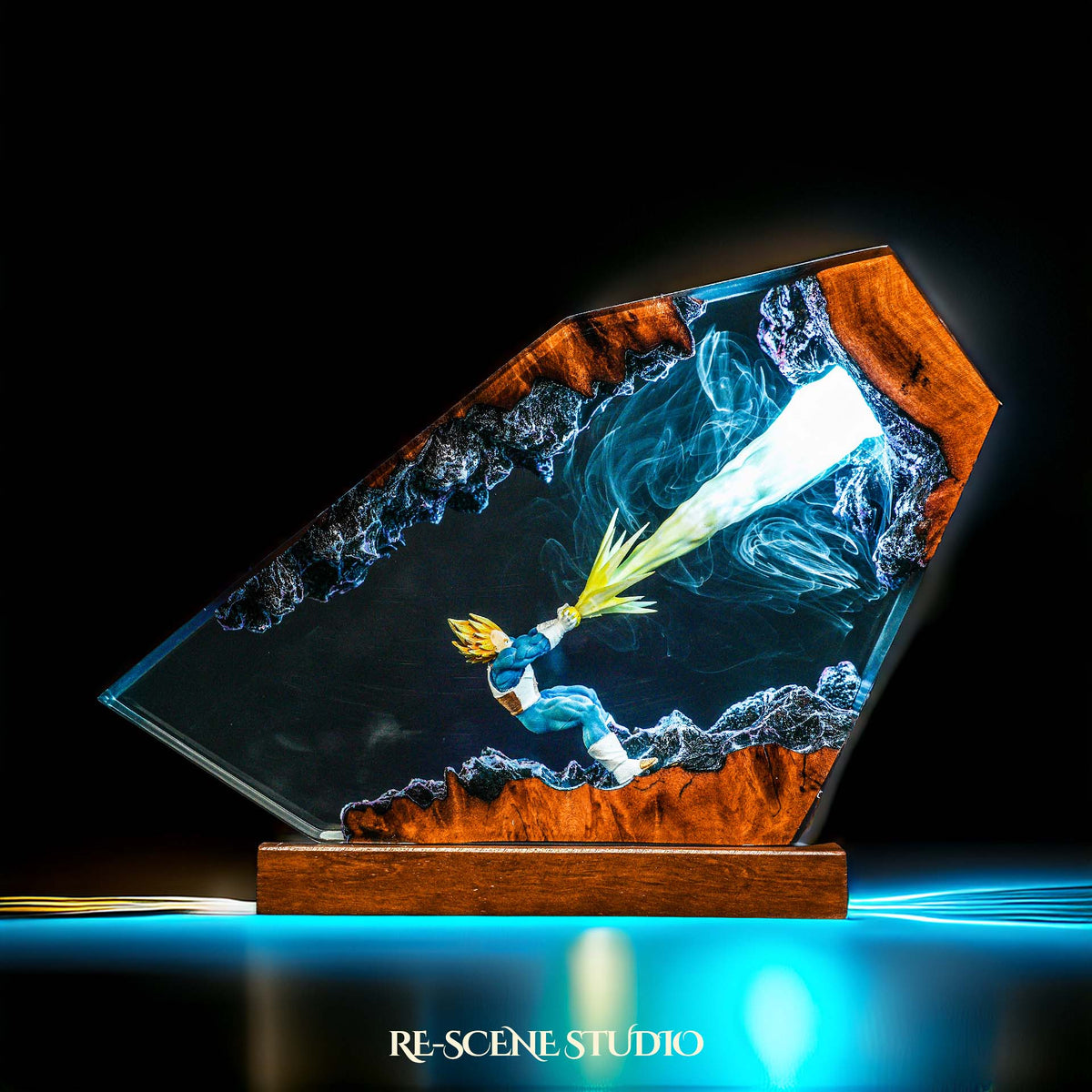Vegeta Resin Lamp — view 5