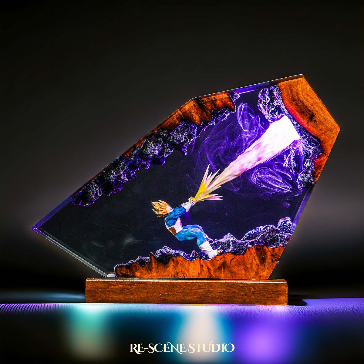Vegeta Resin Lamp — view 7
